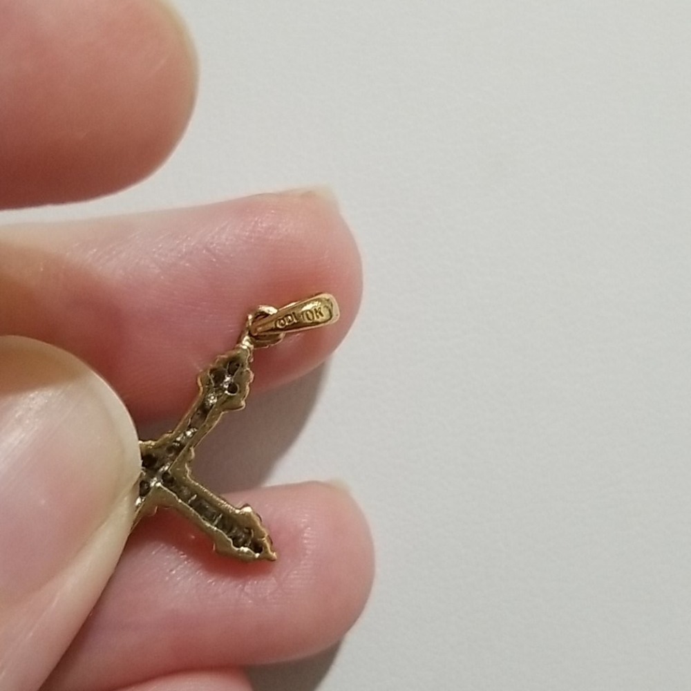 10k Gold Diamond Cross Pendant - Picture 7 of 9